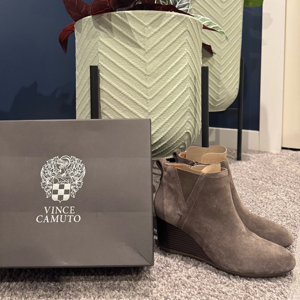 Vince Camuto Women's Brown Suede Ankle Boots
